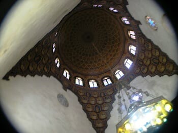 Interior of a dome in Al-Azhar mosque / Wikipedia