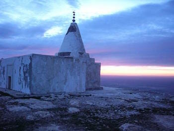 Yezidi Temple on Mount Sinjar, 2004 / Wikipedia